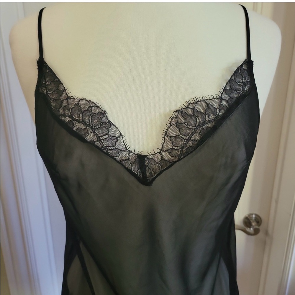 VS black lace nighty - Picture 4 of 5